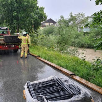 Vorkehrungsarbeiten-fuer-Hochwasser